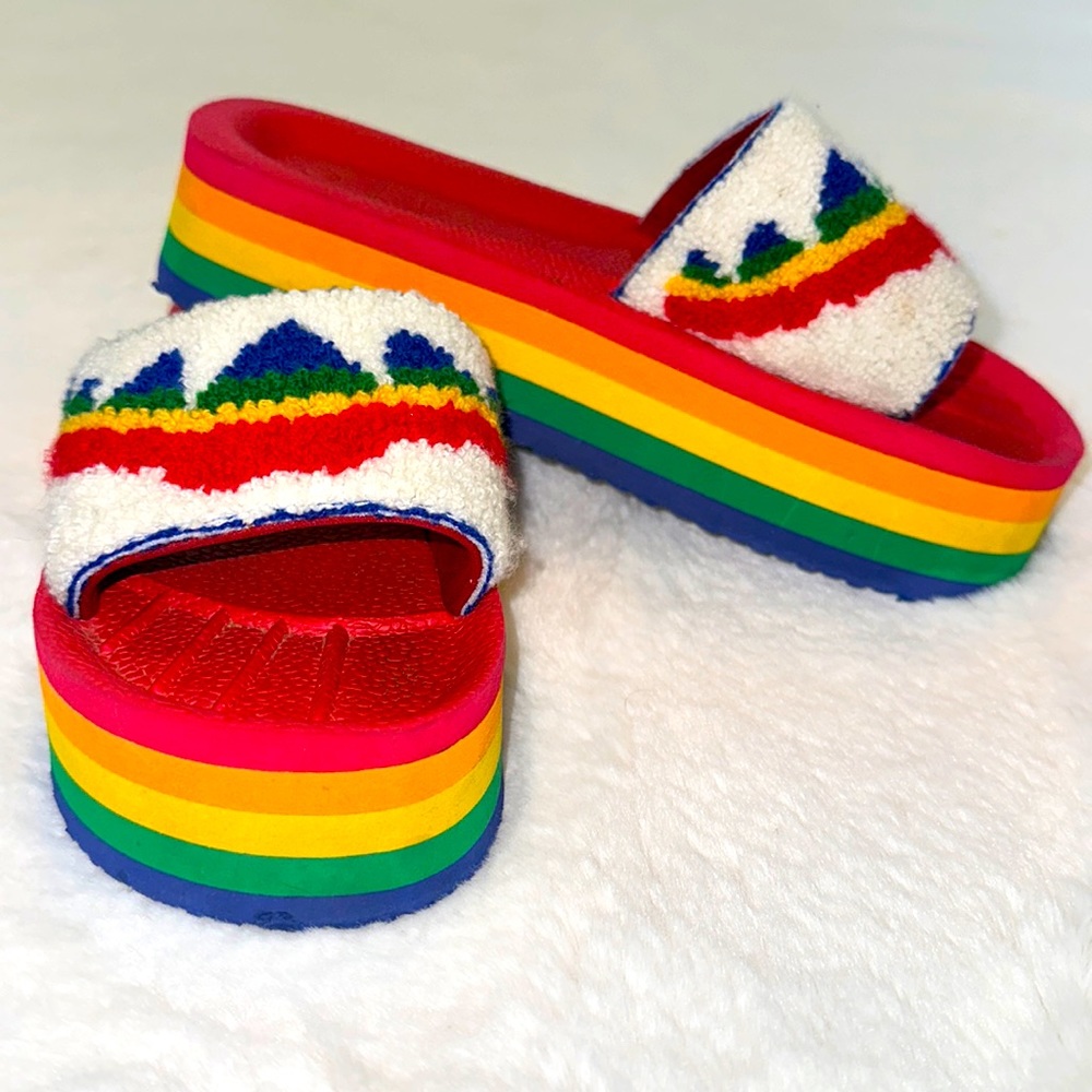 🌈 RARE Love Wins LGBTQIA+ PRIDE Rainbow Platform UNIF Crush Sandal Slides!!! 🌈
